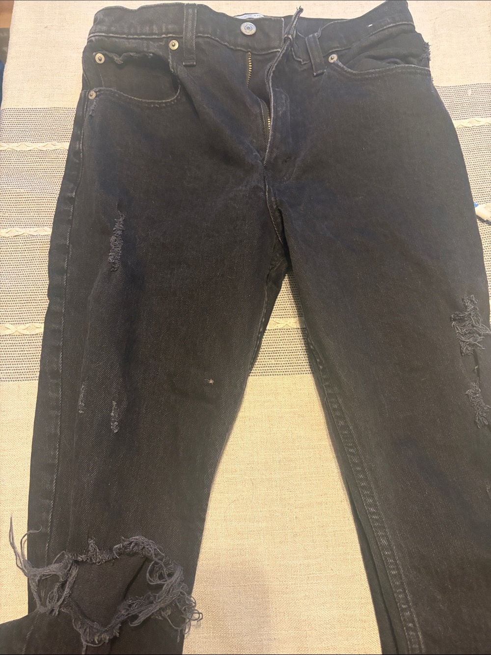 Abercrombie Mom high rise Black Distressed Jeans